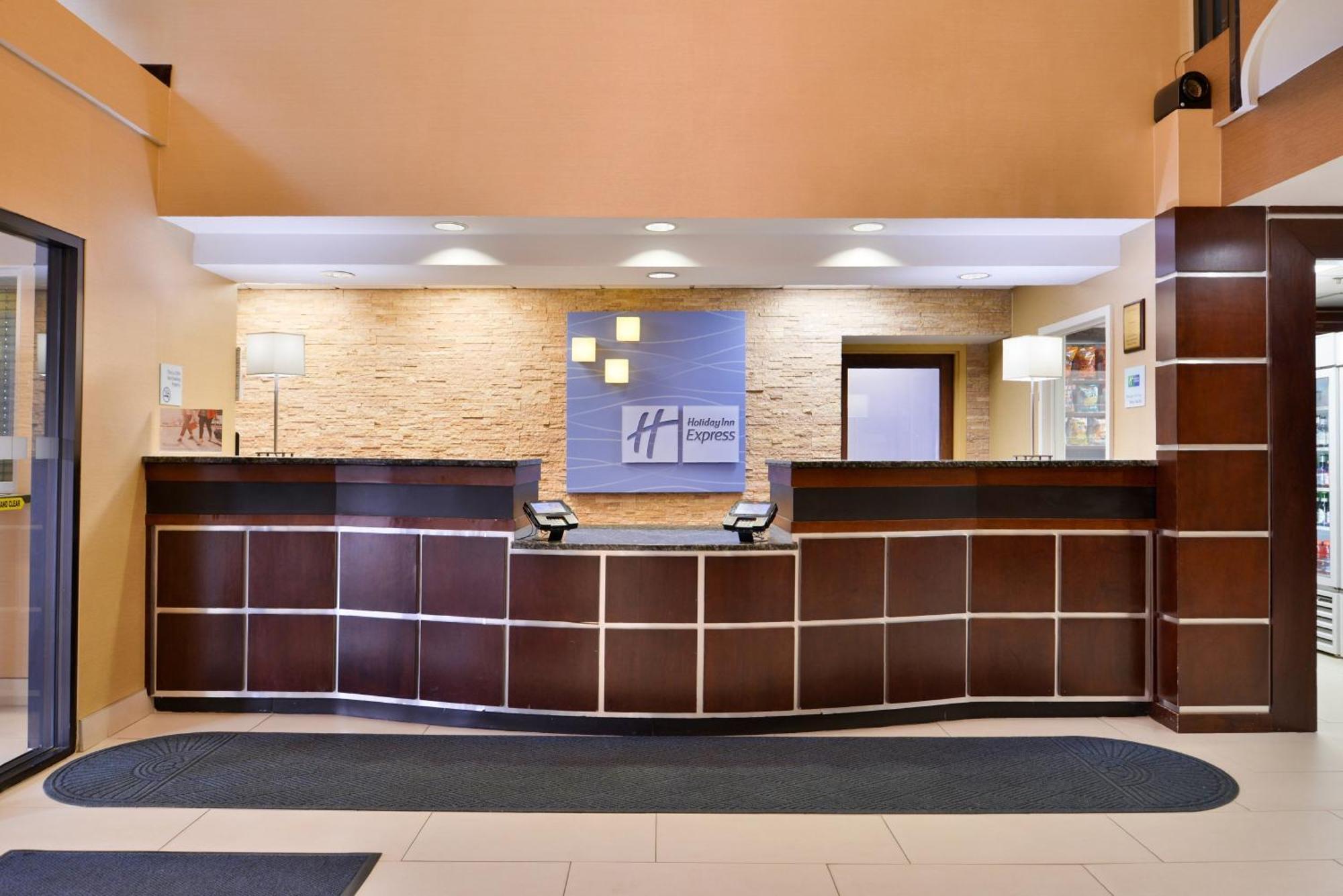 Holiday Inn Express Hotel & Suites West Chester, An Ihg Hotel Concordville Exterior photo